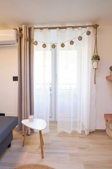 House, Balcony, Mountain View | Living area | TV