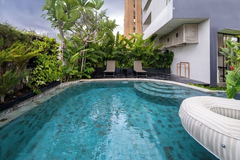 Private pool