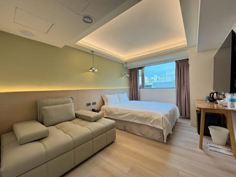 Superior Room, 1 Double Bed with Sofa bed | Free WiFi, bed sheets