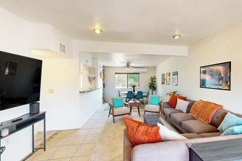 House (2 Bedrooms) | Interior