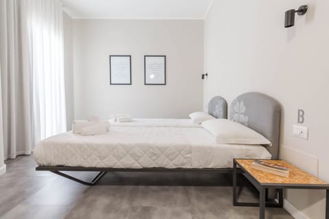 Classic Double or Twin Room | Desk, soundproofing, free WiFi, bed sheets