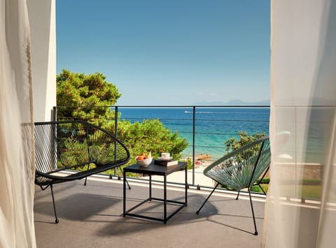 House (Four bedroom Vila with pool and hot t) | Balcony