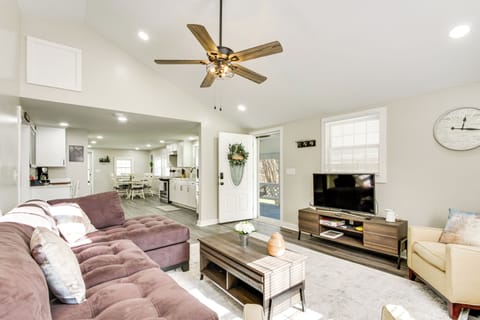 House (2 Bedrooms) | Interior