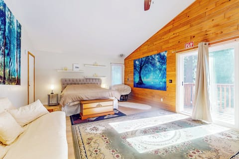 House (5 Bedrooms) | Interior