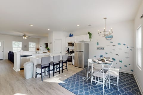 House (4 Bedrooms) | Interior