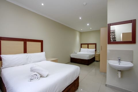 Deluxe Double Room | Desk, laptop workspace
