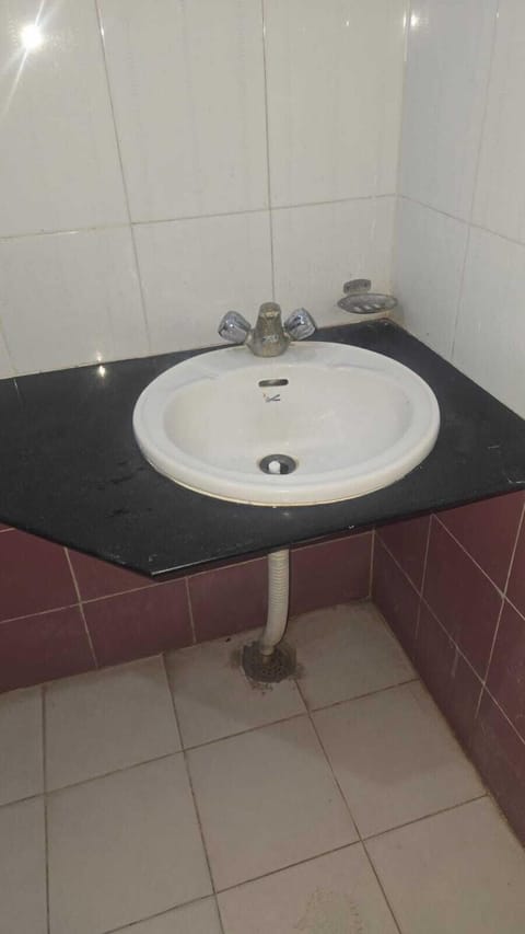 Standard Room | Bathroom