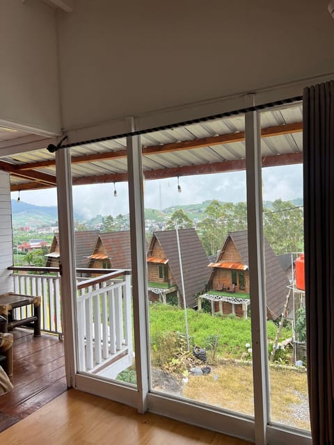 Family Cottage, Garden View | Terrace/patio