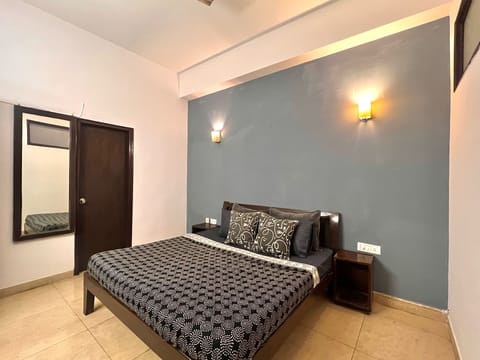 Classic Triple Room, Balcony, City View | Free WiFi