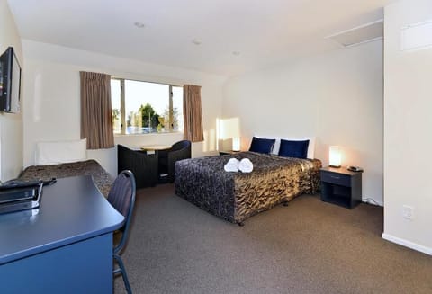 Laptop workspace, blackout drapes, WiFi (free), bed sheets
