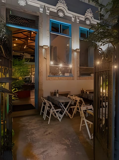Apartment | Outdoor dining