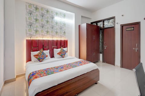 Premium Room | Egyptian cotton sheets, premium bedding, in-room safe, free WiFi