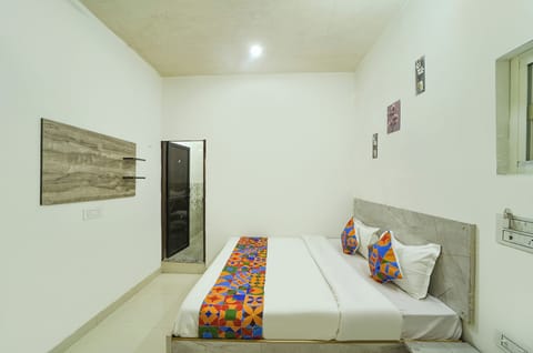 Deluxe Room | Egyptian cotton sheets, premium bedding, in-room safe, free WiFi