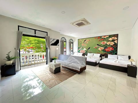 Family Room | WiFi (free)