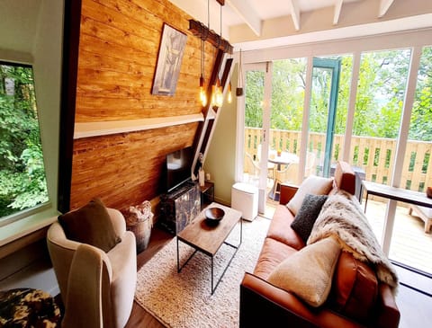 Chalet | Living area