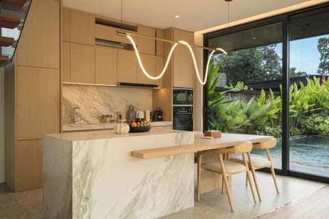 Family Villa, Garden View | Private kitchen | Fridge, microwave, oven, stovetop