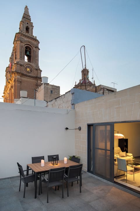 Penthouse, 3 Bedrooms, Kitchen, City View | Terrace/patio