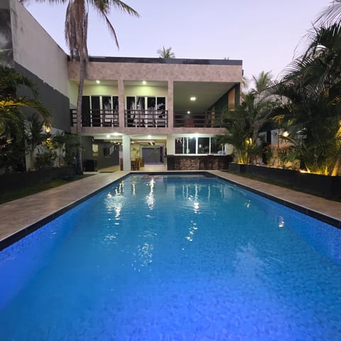 Private pool