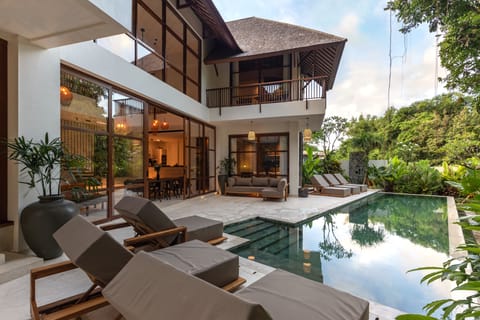 Outdoor pool, sun loungers