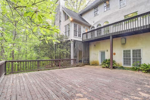 House (6 Bedrooms) | Interior