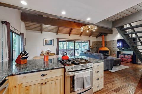 House (2 Bedrooms) | Interior