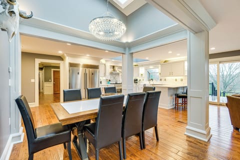 House (5 Bedrooms) | Interior