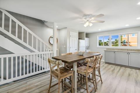 Townhome, 3 Bedrooms | Dining