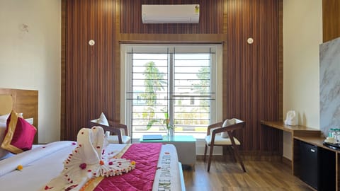 Luxury Villa, Patio, Garden View | Egyptian cotton sheets, premium bedding, down comforters, in-room safe