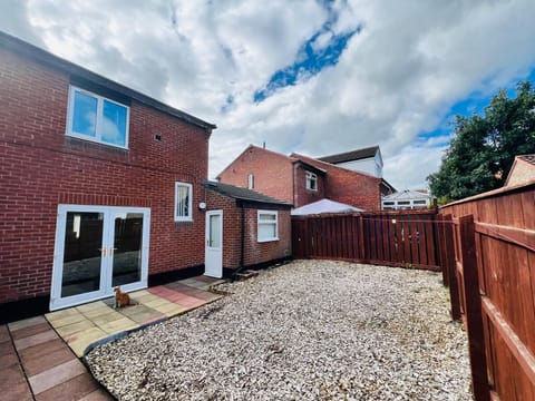 House, 2 Bedrooms, Patio | Exterior