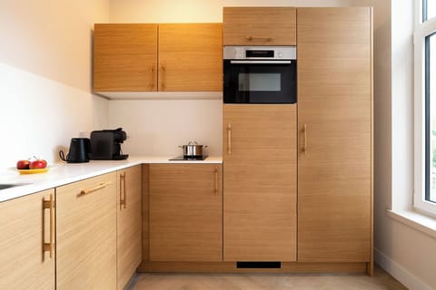 Studio, 1 Queen Bed, Non Smoking, Balcony | In-room safe, laptop workspace, iron/ironing board, free WiFi