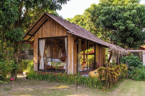 Cottage | Free WiFi, bed sheets