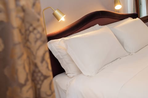 In-room safe, blackout drapes, free WiFi