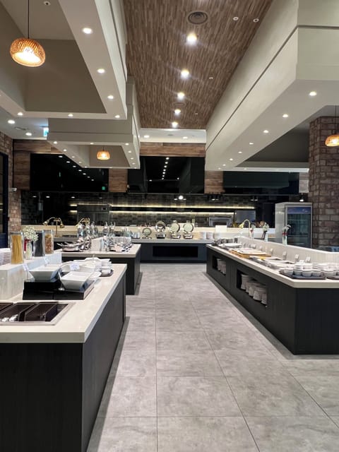 Daily buffet breakfast for a fee
