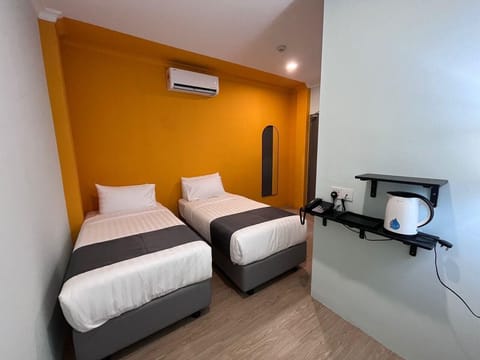 Standard Twin Room, No Windows | WiFi (free)