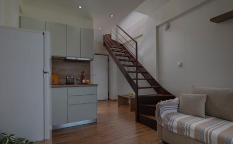 Duplex Suite Upper Floor | Private kitchen | Fridge, stovetop, espresso maker, coffee/tea maker