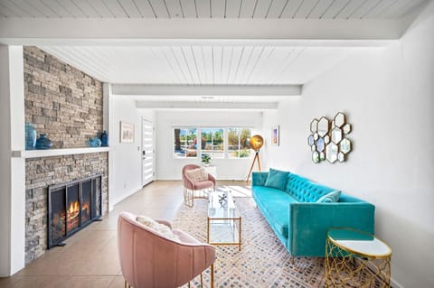 House, Multiple Beds, Pool Access, Mountain View (Riverside 2) | Interior