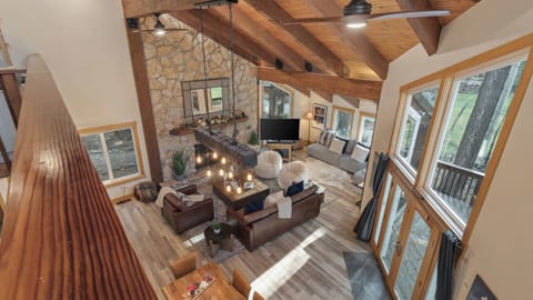 House (6 Bedrooms) | Interior