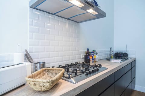 Apartment, 3 Bedrooms, Balcony | Private kitchen