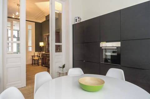 Apartment, 3 Bedrooms, Balcony | Dining