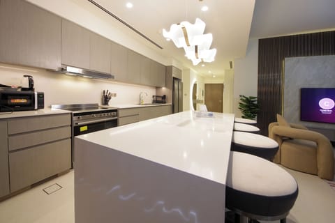 Coffee/tea maker, electric kettle