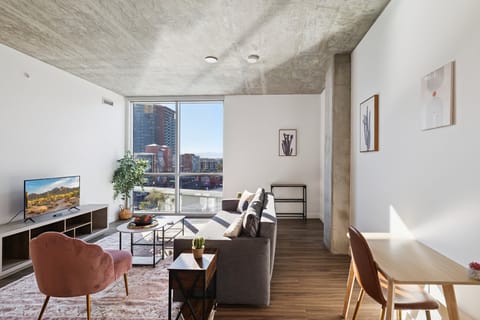 Apartment, 3 Bedrooms | Living area | Smart TV, streaming services