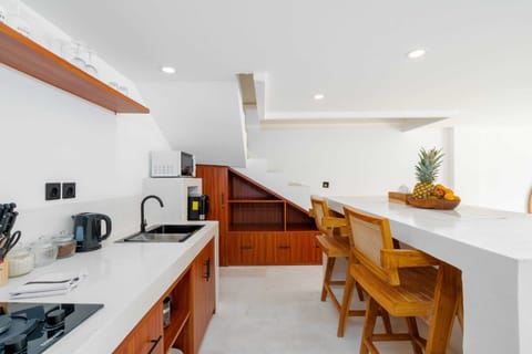 Basic Villa | Private kitchen | Fridge, microwave, stovetop, electric kettle