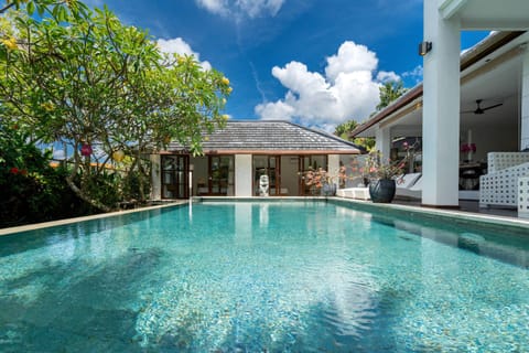 Basic Villa | Pool | Outdoor pool