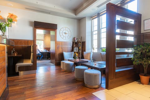 Deluxe Double Room, Ensuite | Bar (on property)