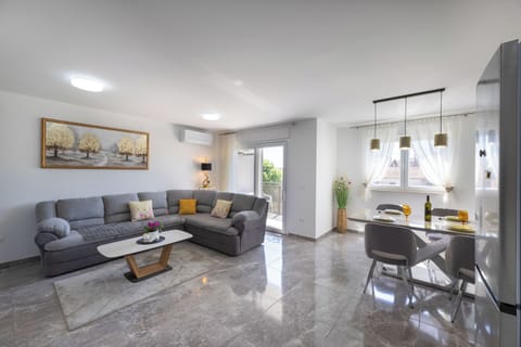 Apartment (A1) | Living room
