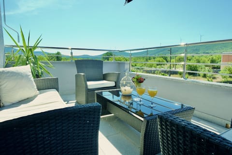 Apartment (A1) | Balcony