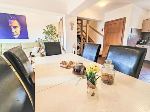 Apartment (A1) | Dining