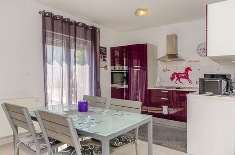 House | Dining