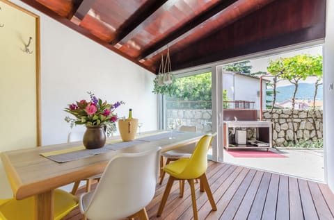 House | Dining