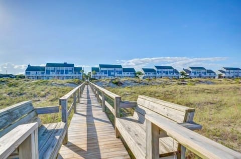 Townhome, 3 Bedrooms | Property grounds